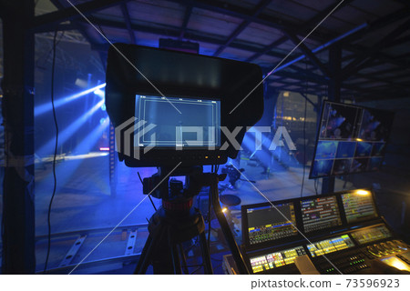 online broadcast of the event. online broadcast of the event. 73596923