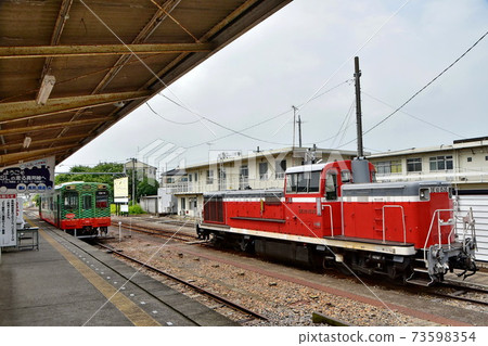 Moka Railway Shimodate Station DE10 type diesel locomotive & ordinary train Mooka 14 type (Chikusei City, Ibaraki Prefecture) Moka Railway Shimodate Station DE10 type diesel locomotive & ordinary train Mooka 14 type (Chikusei City, Ibaraki Prefecture) 73598354