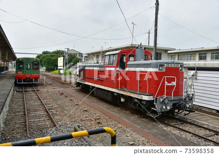 茂岡鐵道下車站DE10型內燃機車和普通火車Mooka 14型(茨城縣築西市) 茂岡鐵道下車站DE10型內燃機車和普通火車Mooka 14型(茨城縣築西市) 73598358