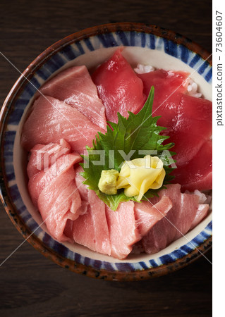 鐵飯碗 73604607