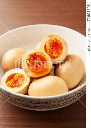 A boiled egg 73605398