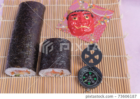 [Setsubun image: seafood ehomaki and compass] 73606187