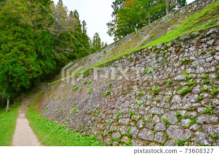 Iwamura Castle, Takaishigaki on the west side of Honmaru, Ena City Iwamura Castle, Takaishigaki on the west side of Honmaru, Ena City 73608327