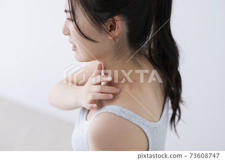 Urticaria image (special make-up) Urticaria image (special make-up) 73608747