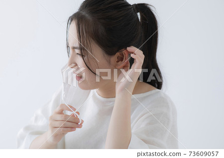 My ears hurt with a mask 73609057