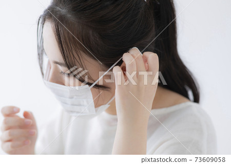 My ears hurt with a mask 73609058