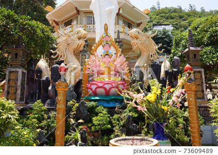 Senju Kannon statue at Tau Temple 73609489