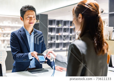 Payment service smartphone shooting cooperation: g GIFT AND LIFE STYLE Payment service smartphone shooting cooperation: g GIFT AND LIFE STYLE 73611133