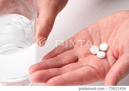 Drugs, OTC, OTC-like drugs, overdose Drugs, OTC, OTC-like drugs, overdose 73611426