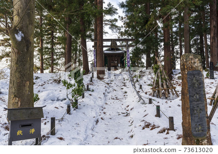 Kasuga Shrine in winter (Uesugi Shrine) Yonezawa City, Yamagata Prefecture 73613020