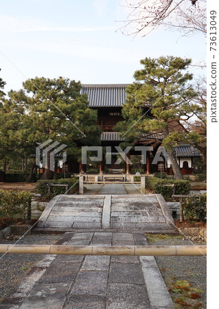 Kenninji Sanmon 73613049