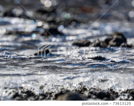 Lake Motosu in winter 73613120