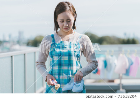 家庭主婦的鞋子洗 73618204