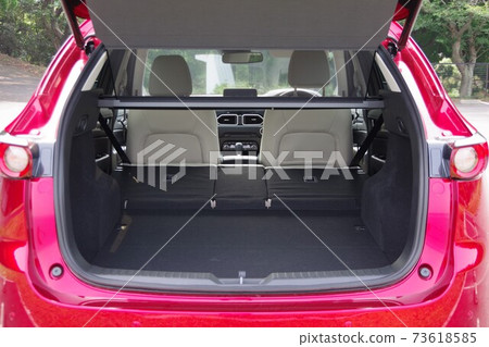 Car seat arrangement Flat rear seats 73618585