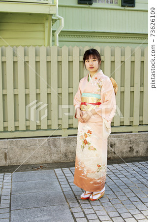 Take a walk in Japanese clothes Take a walk in Japanese clothes 73626109