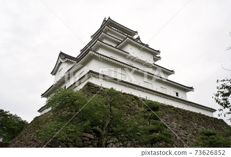 敦賀城堡城堡塔在多雲的天氣 敦賀城堡城堡塔在多雲的天氣 73626852