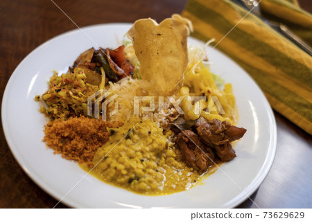 Sri Lankan one-plate curry 73629629