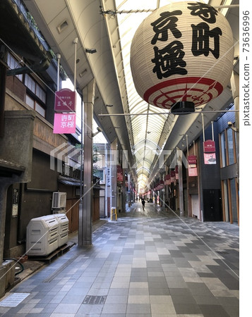 京都購物街的風景 京都購物街的風景 73636996