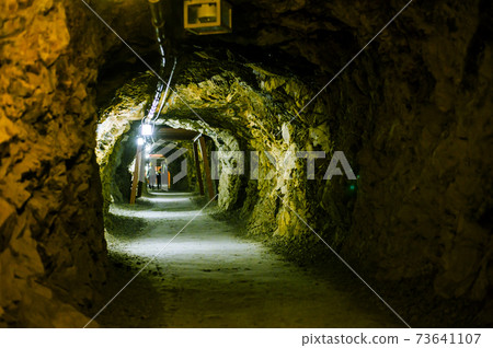 The underground pit continues to the back The underground pit continues to the back 73641107