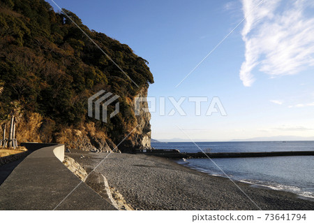 Pillow lava outcrop, Hamatome Beach, Yaizu City 73641794