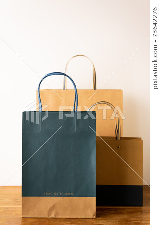 Paper shopper (paper bag) Paper shopper (paper bag) 73642276