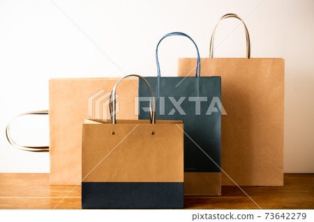 Paper shopper (paper bag) Paper shopper (paper bag) 73642279