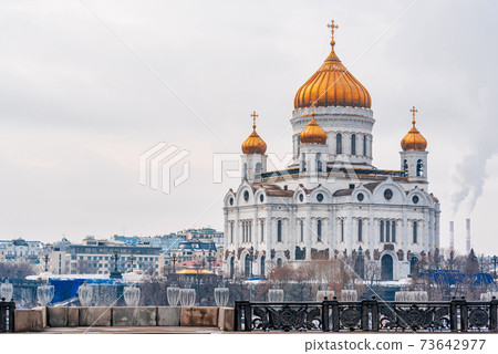 Cathedral of Christ the Saviour in Moscow, Russia, winter day Cathedral of Christ the Saviour in Moscow, Russia, winter day 73642977