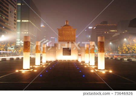 光化門廣場，夜景，李舜臣海軍上將，世宗大王 73646926
