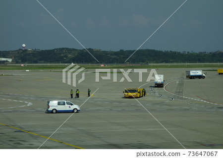 Airport, airplane, cargo, transport 73647067