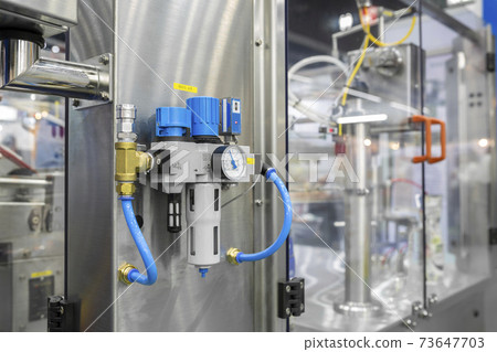 Compressed Air Filter Regulator Lubricator. 73647703