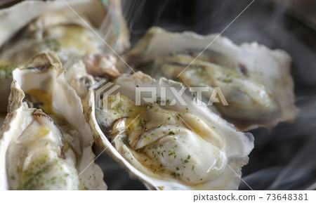 黃油生蠔油烤牡蠣 黃油生蠔油烤牡蠣 73648381