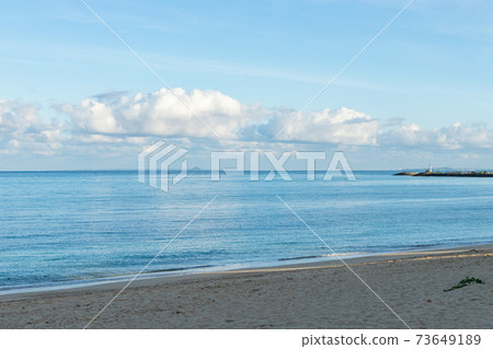 Tomi清晨抵達海灘 Tomi清晨抵達海灘 73649189