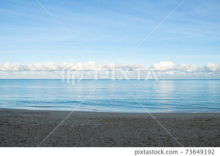 Tomi清晨抵達海灘 Tomi清晨抵達海灘 73649192