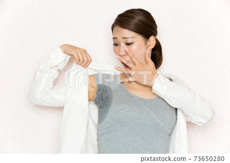 並排出汗 並排出汗 73650280