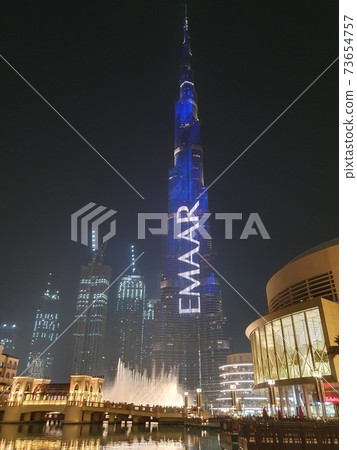 World's tallest Burj Khalifa and fountain show World's tallest Burj Khalifa and fountain show 73654757