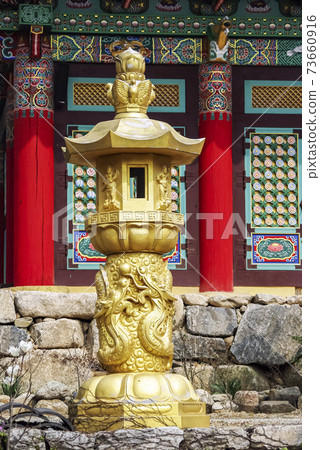 Temple Temple 73660916