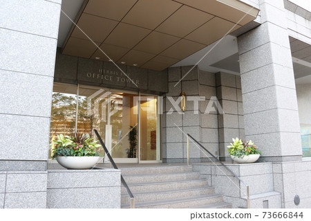 大阪梅田的Harbis ENT辦公大樓 73666844