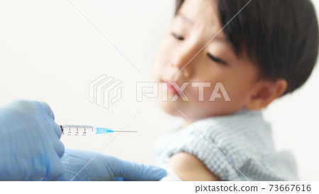 接種疫苗的男孩 73667616