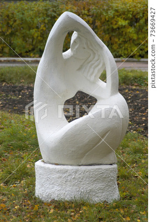 Khmilnyk - park sculpture Khmilnyk - park sculpture 73669427