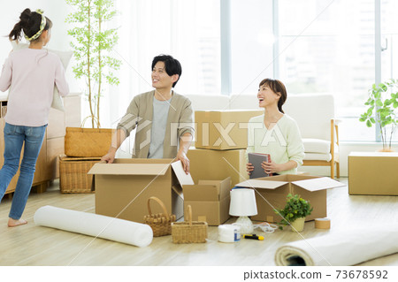 Family to move Family to move 73678592