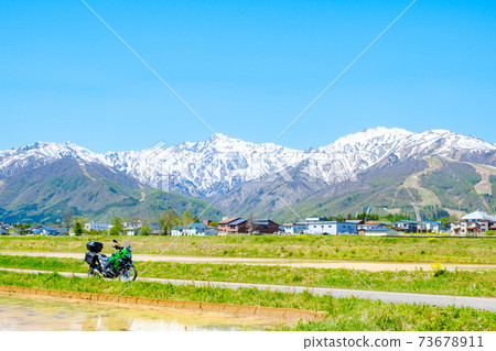 白馬村旅遊(春季):俯瞰北阿爾卑斯山,積雪 白馬村旅遊(春季):俯瞰北阿爾卑斯山,積雪 73678911