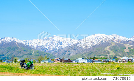 Hakuba Village Touring (Spring): Overlooking the Northern Alps with residual snow Hakuba Village Touring (Spring): Overlooking the Northern Alps with residual snow 73678915