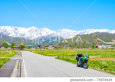Hakuba Village Touring (Spring): Overlooking the Northern Alps with residual snow Hakuba Village Touring (Spring): Overlooking the Northern Alps with residual snow 73678926