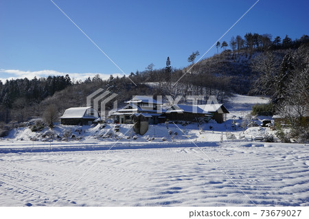 Tono's cold morning 73679027