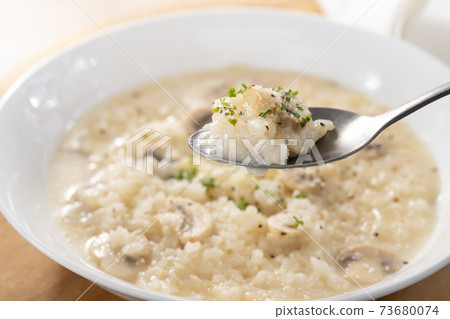 Cheese risotto Cheese risotto 73680074