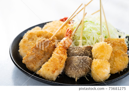 炒豬肉和那迦的串 炒豬肉和那迦的串 73681275