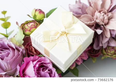 Present Present 73682176