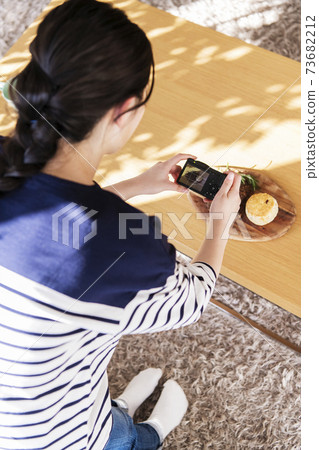 因斯塔女孩 73682212
