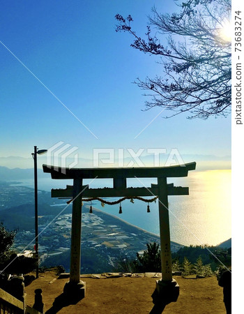 香川縣天空中的鳥居 73683274