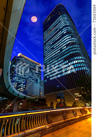 大阪市，四橋筋夜景，摩天大樓，十月，日本 73683984